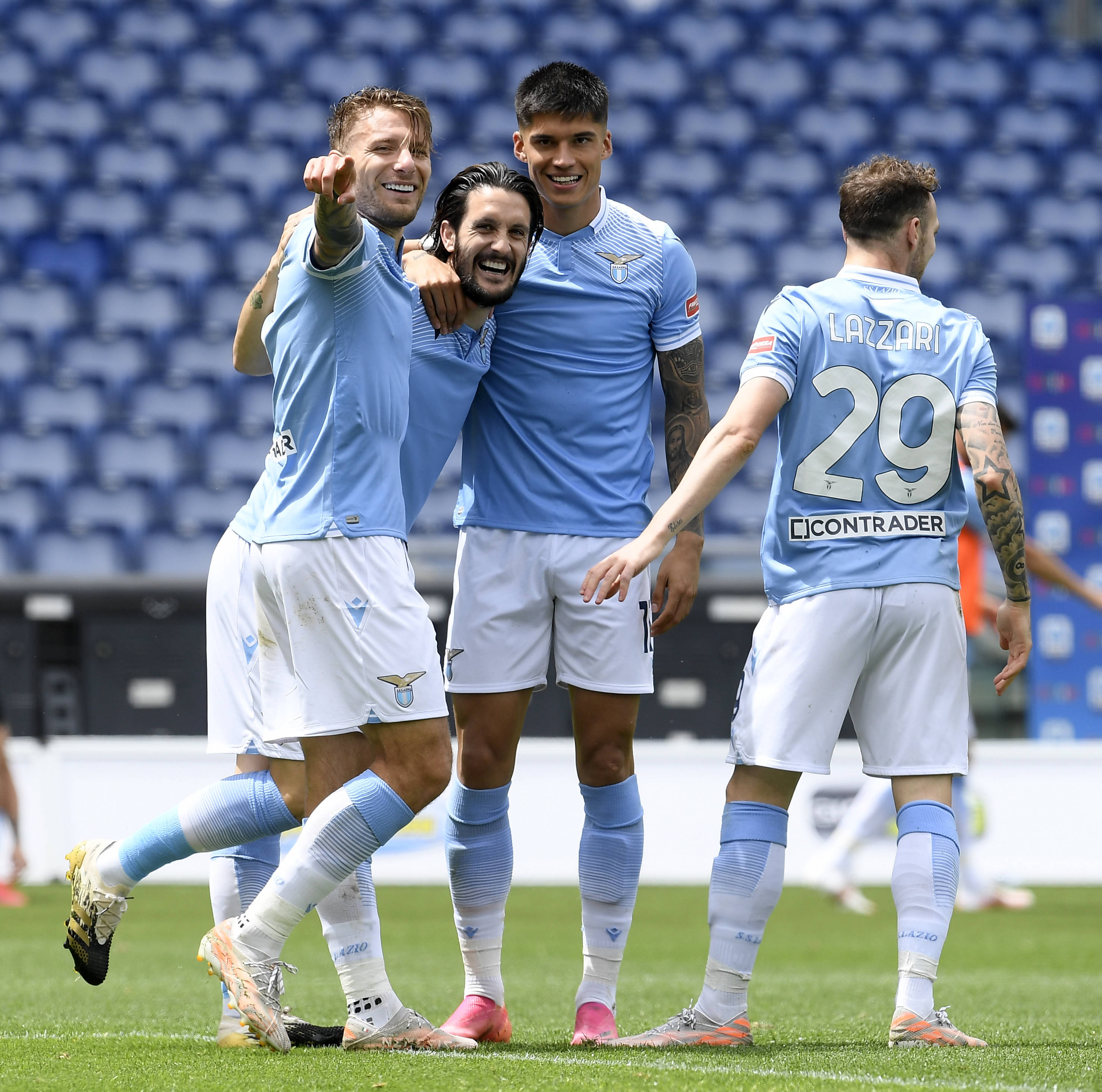 关于意大利杯加时末段走向成谜，斯图加特内部沟通，质疑声仍在，更衣室氛围转暖的信息